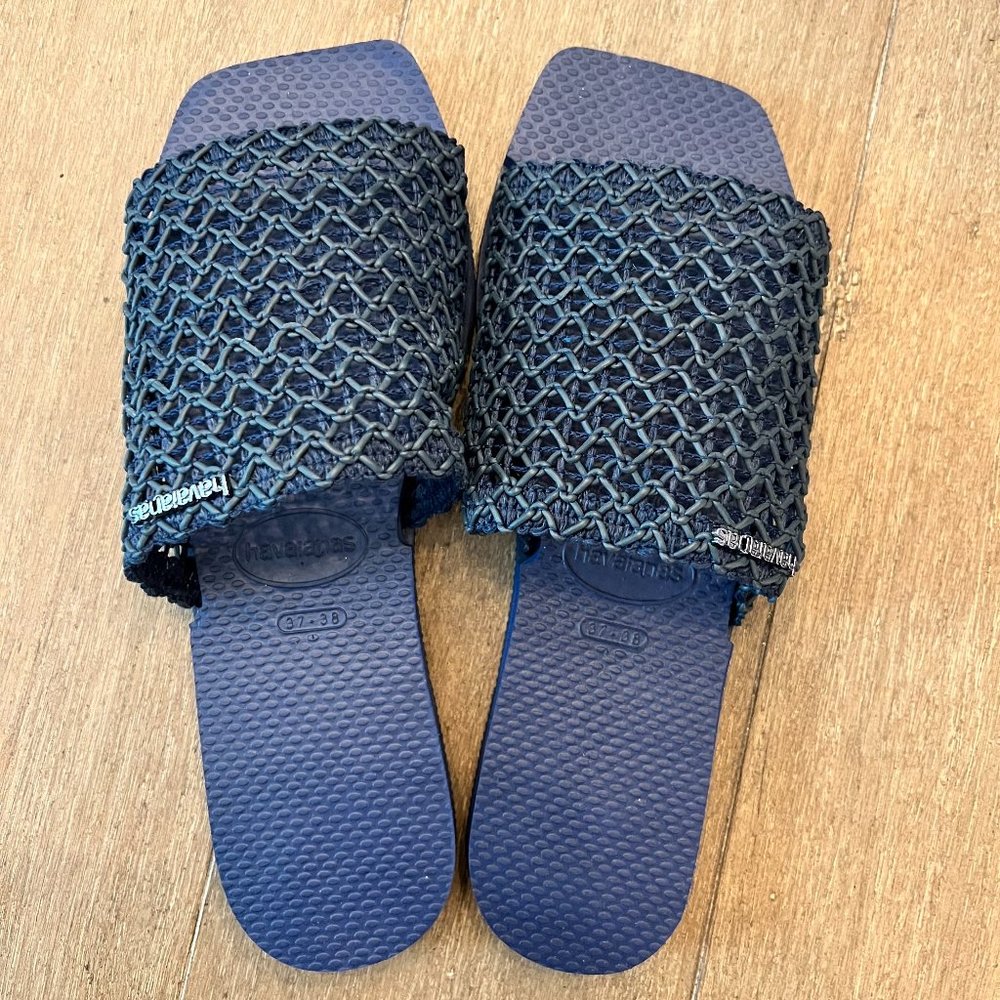 Havaianas Navy Square Toe Sandal Size 7/8